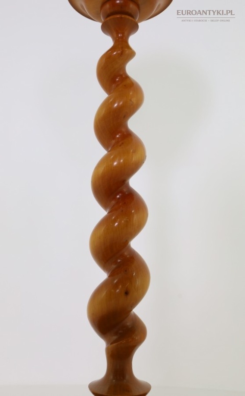 stylowe oświetlenie vintage do sypialni