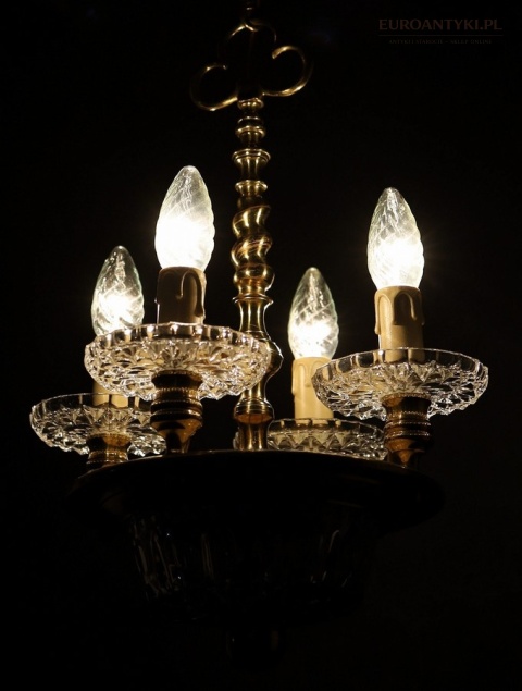 klasyczny żyrandol retro do jadalni