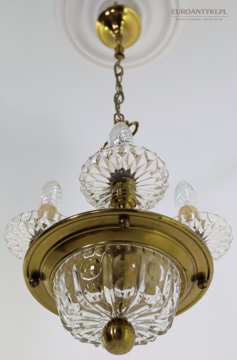 zwis kryształowy do wysokiego pomieszczenia