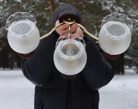 para stylowych kinkietów z epoki mosiężnych