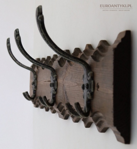 stylowy wieszak drewniany rustyk