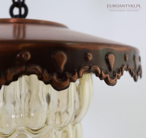 lampa wisząca retro z epoki szkło żółtawe