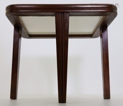 rustykalny stojaczek na donice z kwaitem