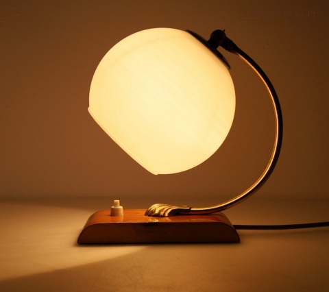 lampka gabinetowa vintage z epoki