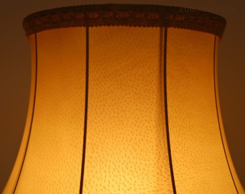 drewniana lampa vintage