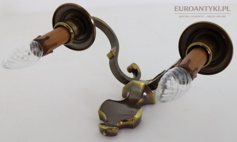 mosiężna lampa ścienna vintage