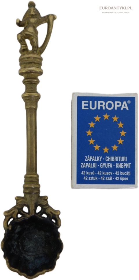 ozdobne gasidło do świec figurka