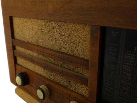 muzealne radio z tkaniną głośnikową