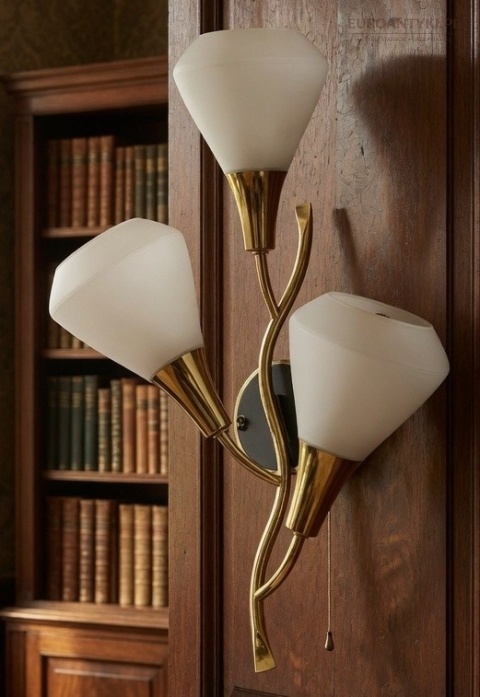 Klasyczny kinkiet mosiężny mid century modern - lampa ścienna w formie kwiatu