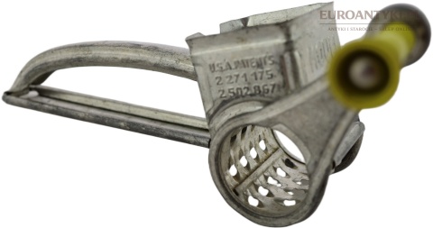 Antyk kuchenny - Francuska tarka obrotowa Mouli Grater vintage – metalowa, patenty USA, lata 50