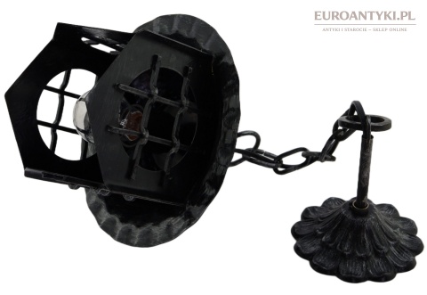 klimatyczna lampa zamkowa