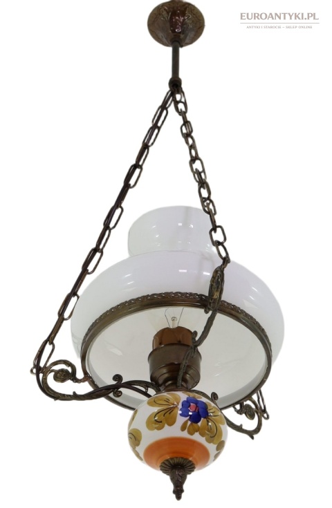 mała wisząca lampa retro do restauracji