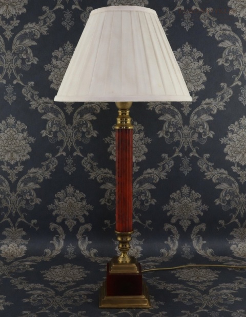Smukła stylowa lampka gabinetowa vintage z mosiądzu – klasyczna elegancja