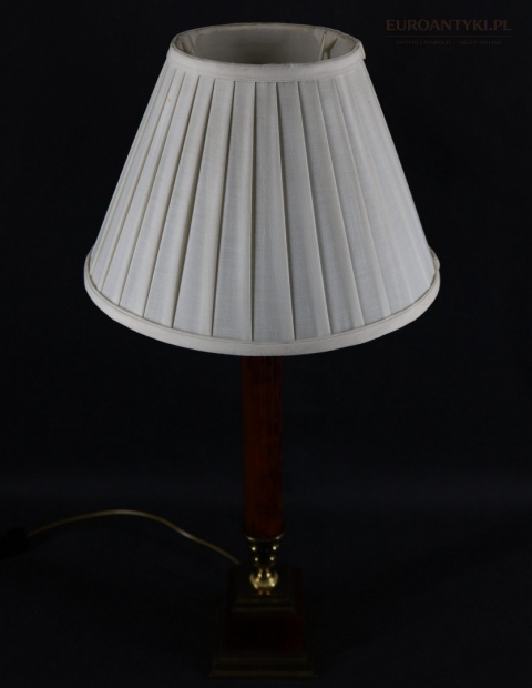 Smukła stylowa lampka gabinetowa vintage z mosiądzu – klasyczna elegancja
