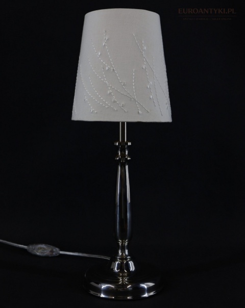 srebrna stylowa lampka stołowa srebrna