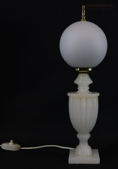 stołowe lampy stołowe z mlecznym szkłem