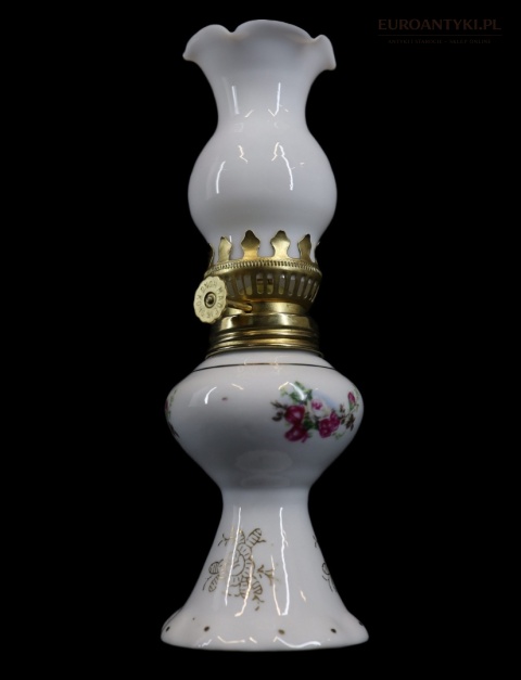 porcelanowa lampa naftowa w kwiaty