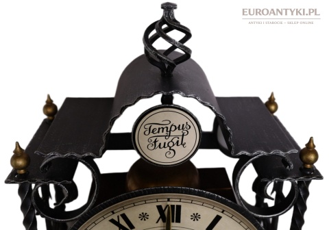 zegar z napisem tempus fugit