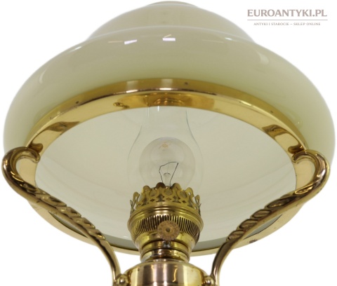 lampa stołowa w stylu dawnej lampy naftowej