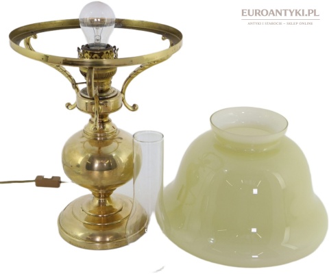 masywna lampa mosiężna z podstawą