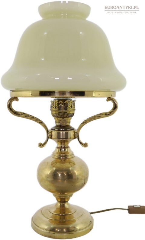 antyczna lampa z szeroką stabilną podstawą