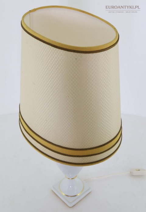 empire biała porcelanowa lampa ze złoceniami
