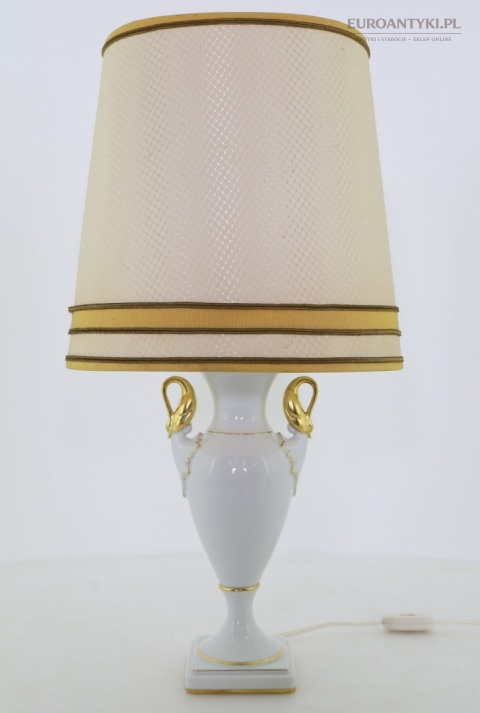 stołowa porcelanowa lampa w formie klasycznej amfory