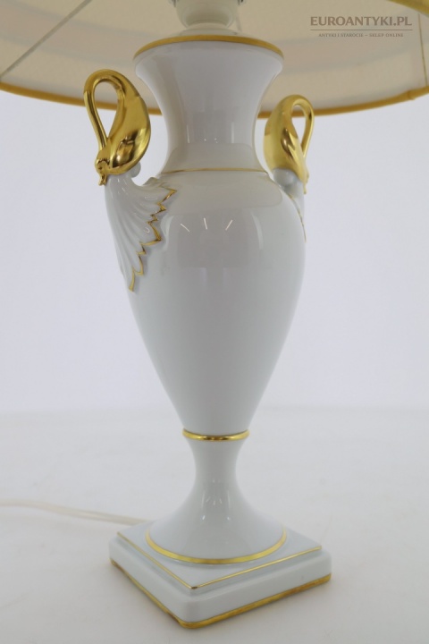 lampa kaiser z kwadratową porcelanową podstawą