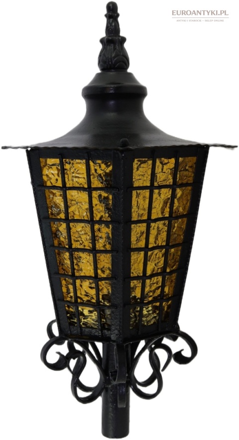 duża antyczna lampa do ogrodu