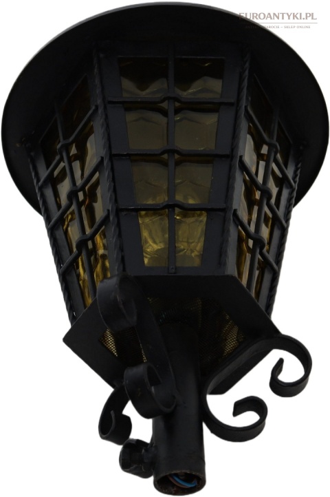 zamkowa lampa ogrodowa zewnętrzna