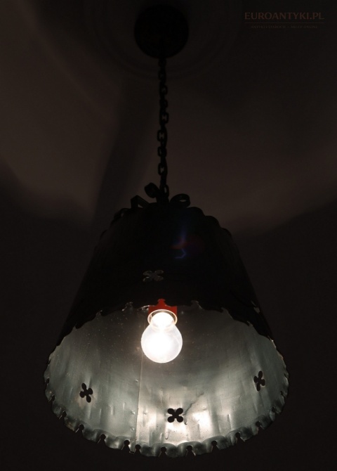 rustyk lampa metalowa z dekoracyjnym rantem