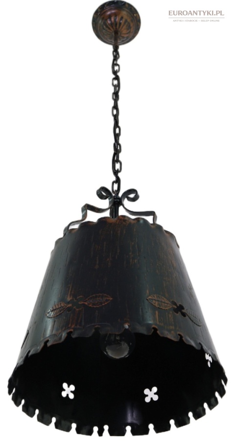 lampa metalowa z dekoracyjnym rantem