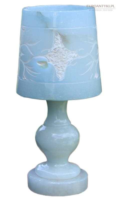 alabastrowa lampka stołowa vintage w pastelowym błękicie