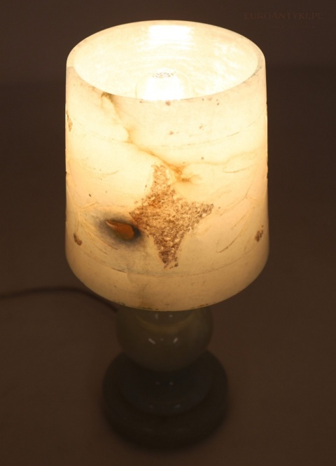 lampka nocna z mineralnej masy alabastrowej