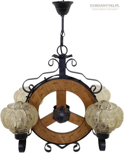 rustykalna lampa wisząca drewniane koło