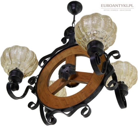 wiejska lampa vintage z czterema kloszami