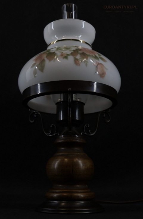 lampa nocna retro ze szklanym kominem