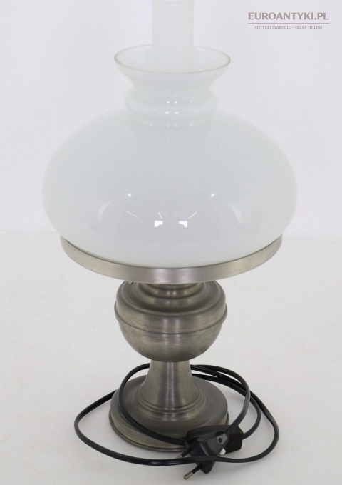 srebrna lampa retro styl lampy naftowej