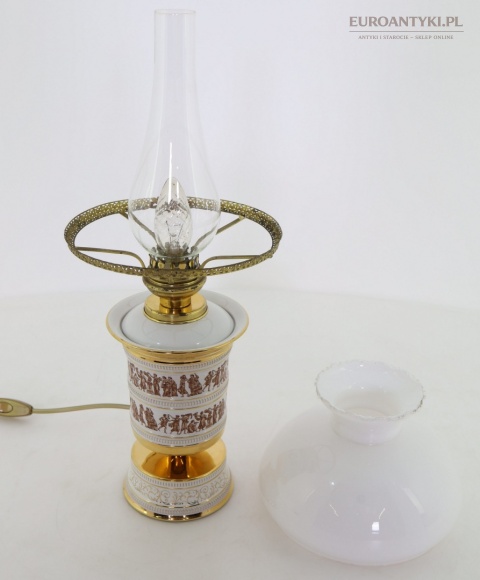 lampa na komodę w stylu pałacowym