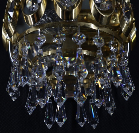 Para kryształowych lamp ściennych w stylu vintage glamour