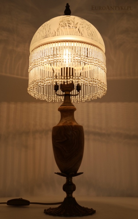 klasyczna lampa na komodę z onyksu