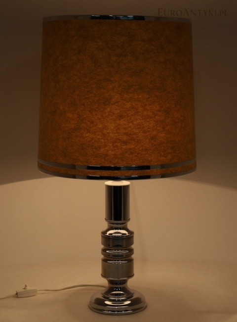 Wysoka lampa stołowa retro Space Age – chromowana podstawa i duży abażur