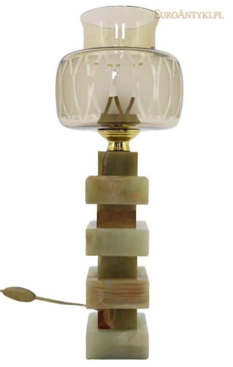 lampa Zimmermann z geometryczną podstawą widziana z drugiej strony