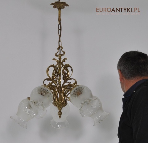 STARY MOSIEZNY ZYRANDOL Z KLOSZAMI LAMPA MOSIADZ