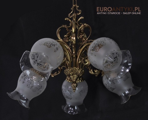 STARY MOSIEZNY ZYRANDOL Z KLOSZAMI LAMPA MOSIADZ