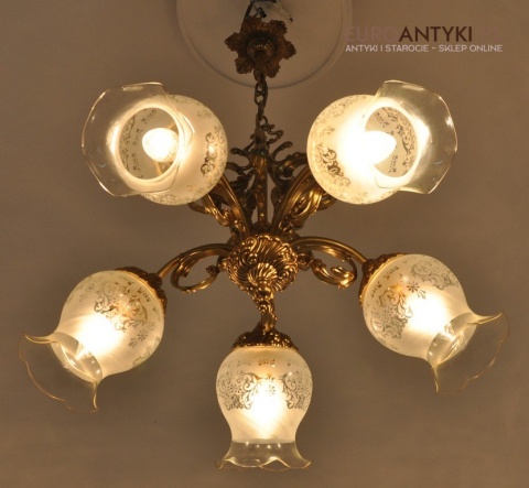 STARY MOSIEZNY ZYRANDOL Z KLOSZAMI LAMPA MOSIADZ
