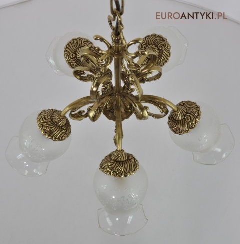 STARY MOSIEZNY ZYRANDOL Z KLOSZAMI LAMPA MOSIADZ