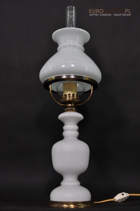 STARA BIALA SZKLANA LAMPKA LAMPA Z BIALEGO SZKLA