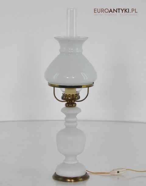 STARA BIALA SZKLANA LAMPKA LAMPA Z BIALEGO SZKLA