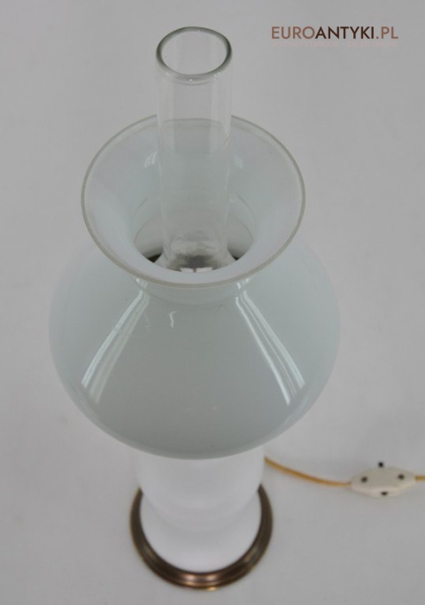 STARA BIALA SZKLANA LAMPKA LAMPA Z BIALEGO SZKLA